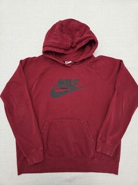 Nike Men’s Maroon Pullover Hoodie